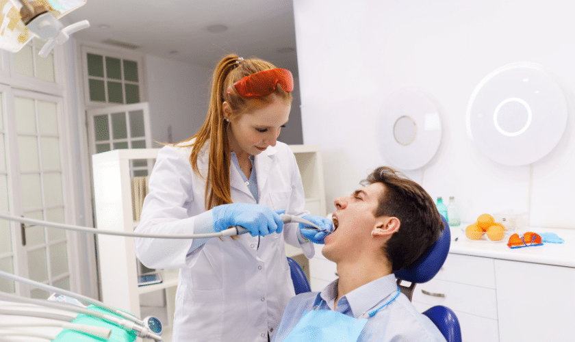 Signs You Have A Cracked Tooth